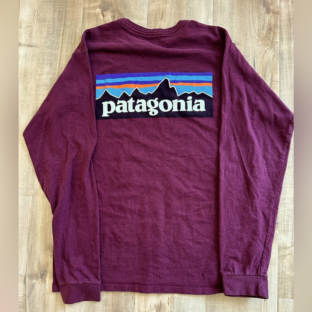 Patagonia Mens Long Sleeve Tee- Size Small- Dark Red